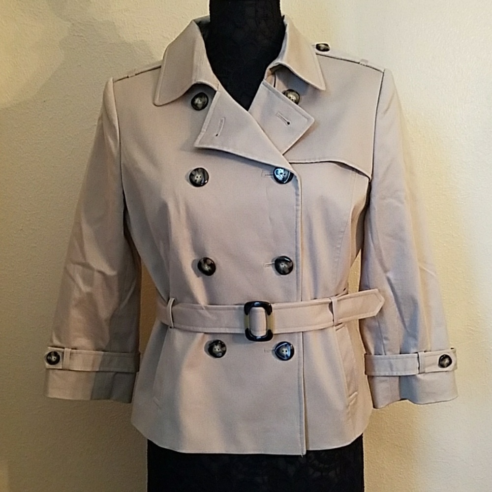 TAHARI trench coat